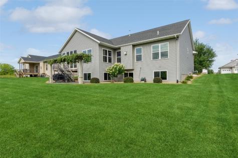 8415 Monterey Drive NE Cedar Rapids IA 52402