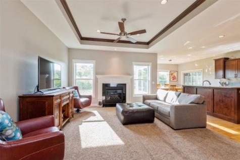 8415 Monterey Drive NE Cedar Rapids IA 52402