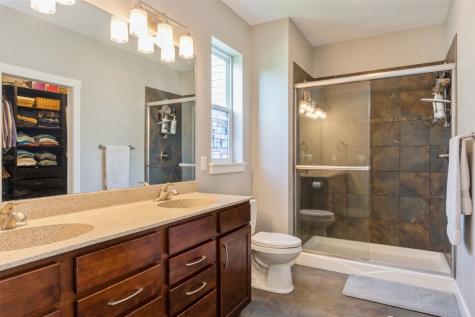 8415 Monterey Drive NE Cedar Rapids IA 52402