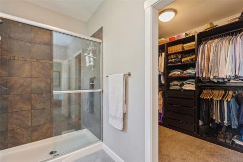 8415 Monterey Drive NE Cedar Rapids IA 52402