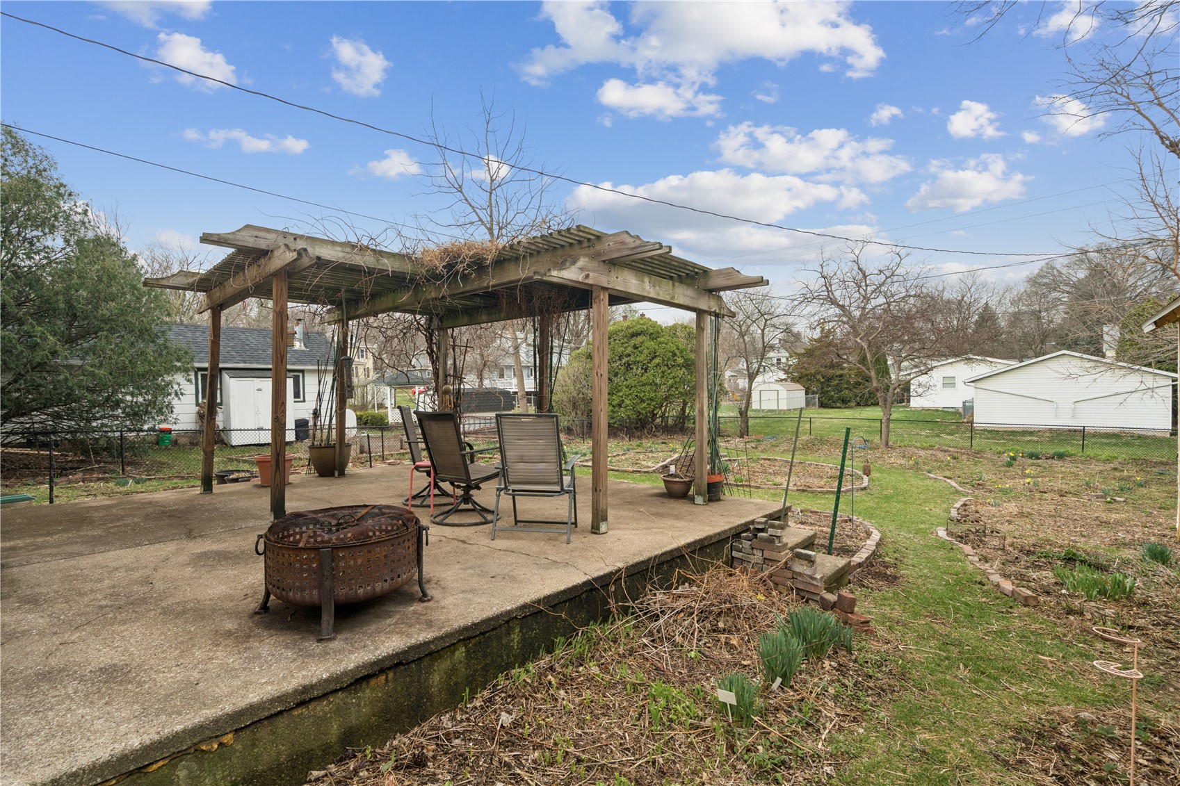 313 3rd Avenue NW Mt Vernon IA 52314
