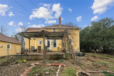 313 3rd Avenue NW Mt Vernon IA 52314