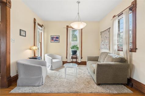 313 3rd Avenue NW Mt Vernon IA 52314