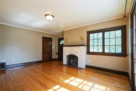 2656 Country Club Parkway SE Cedar Rapids IA 52403
