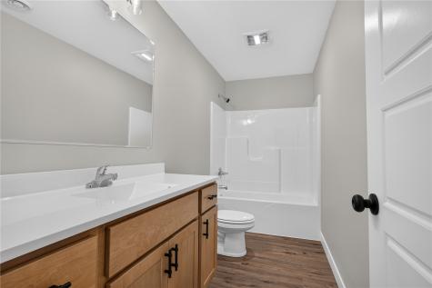 4183 English Glen Avenue Marion IA 52228