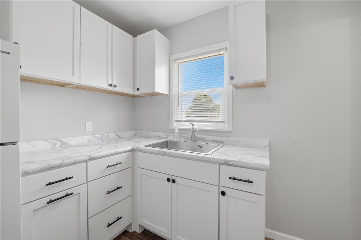 602 E End Avenue IA 50707