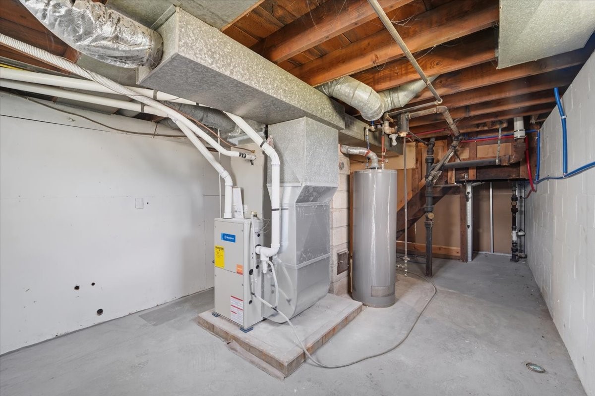 602 E End Avenue IA 50707