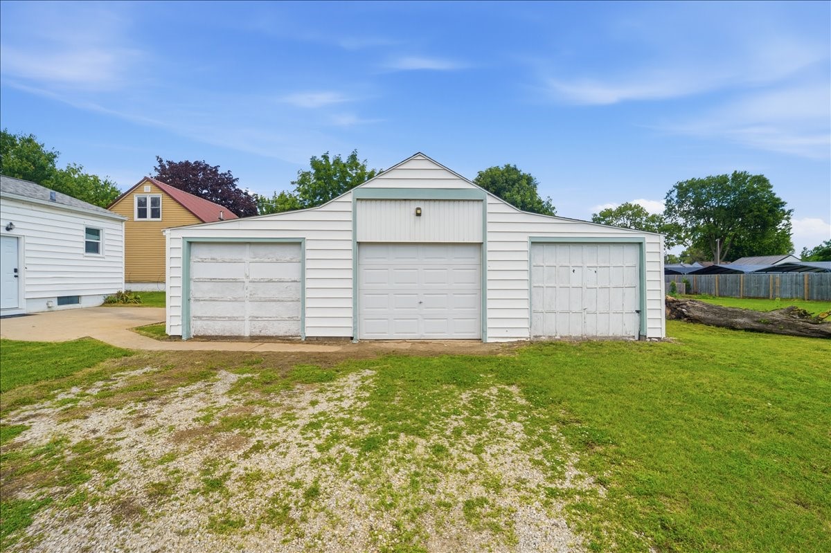 602 E End Avenue IA 50707