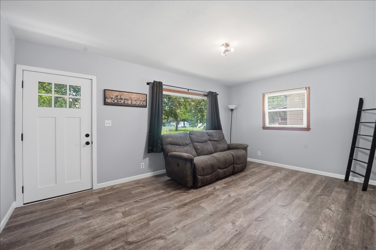 602 E End Avenue IA 50707