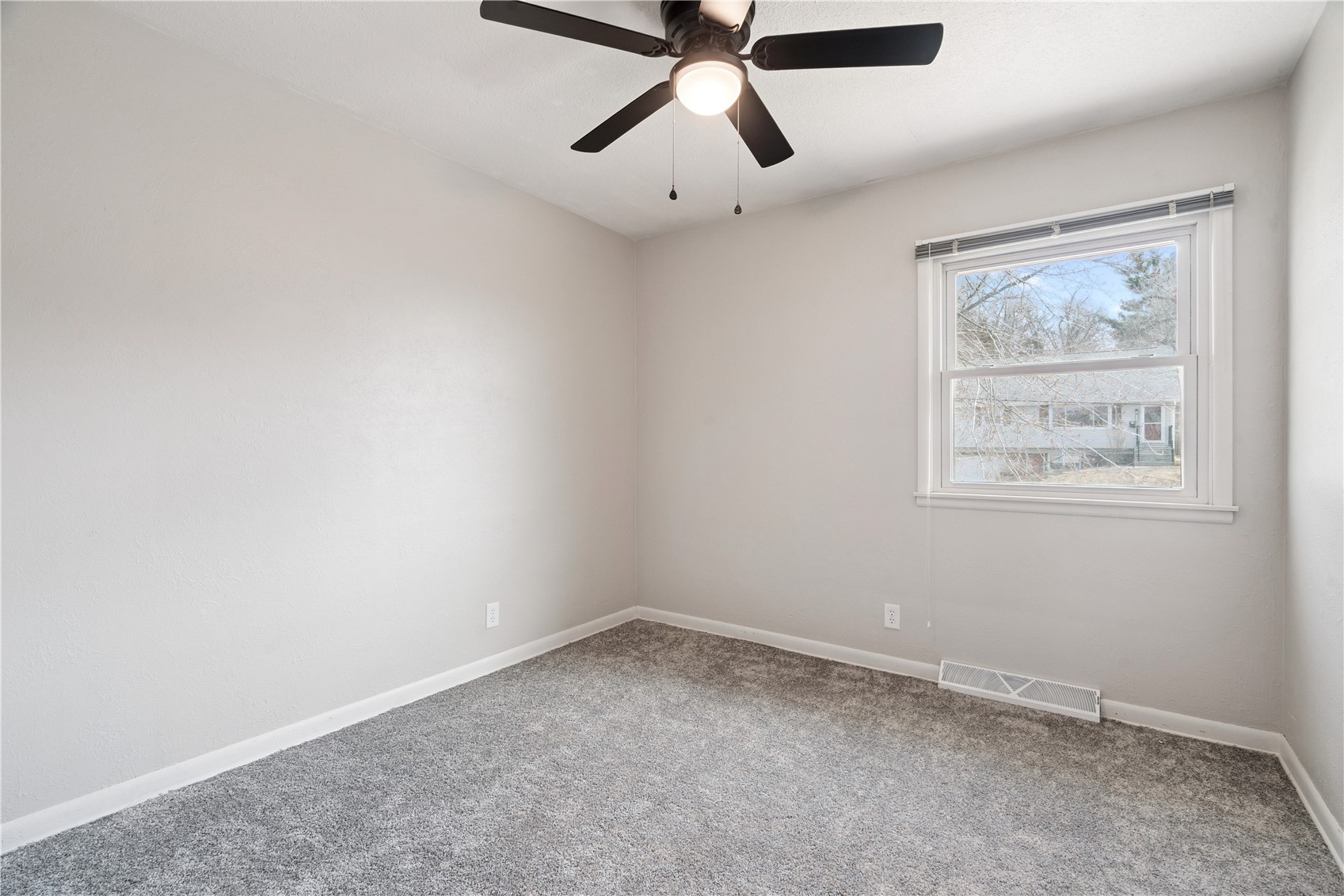 645 40th Street SE Cedar Rapids IA 52403