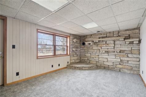 645 40th Street SE Cedar Rapids IA 52403
