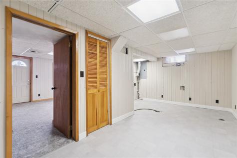 645 40th Street SE Cedar Rapids IA 52403