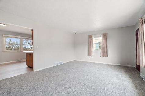 645 40th Street SE Cedar Rapids IA 52403