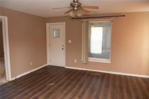 332 Newell Street Waterloo IA 50703