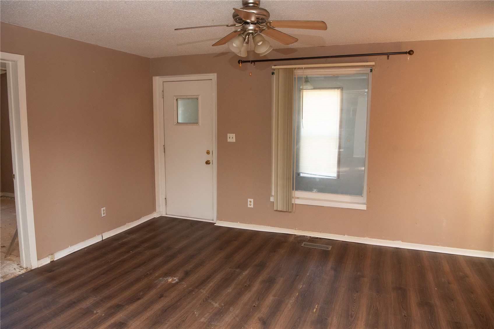 332 Newell Street Waterloo IA 50703