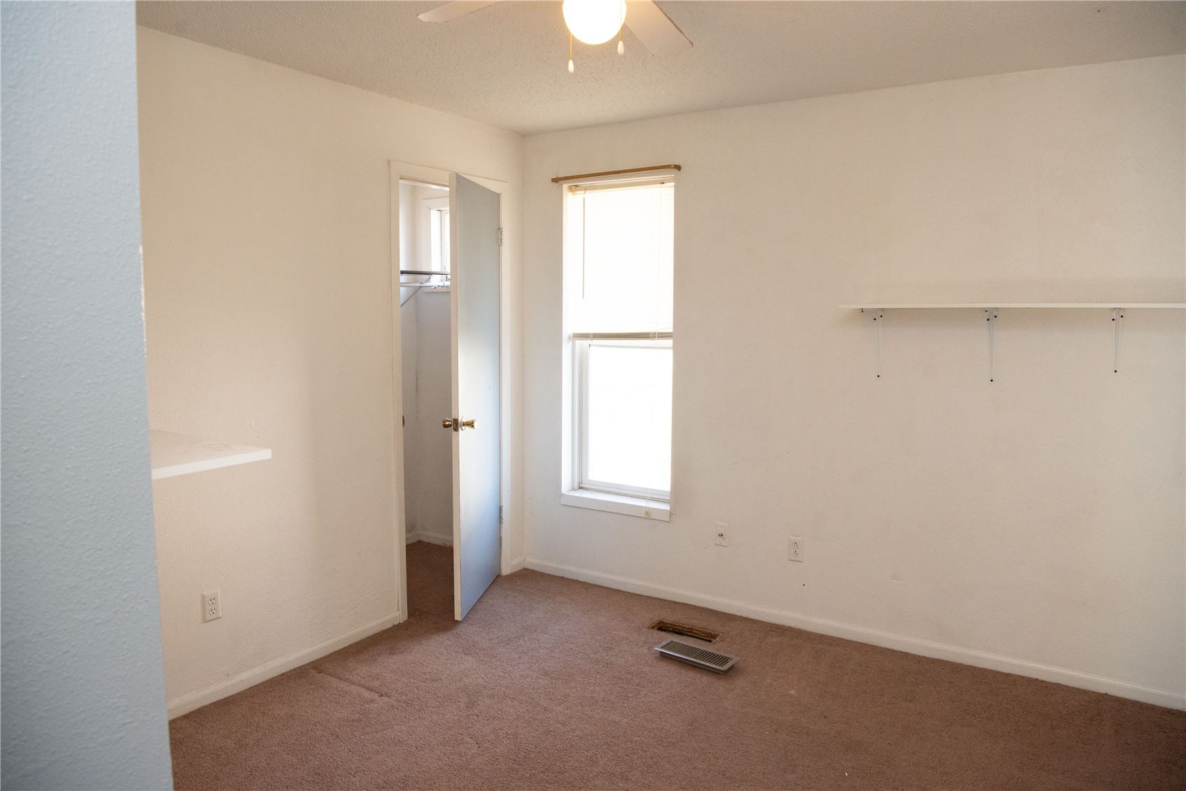 332 Newell Street Waterloo IA 50703