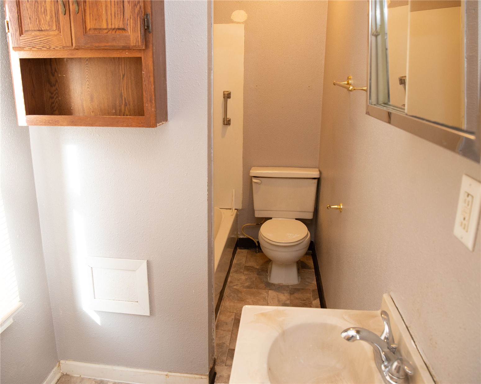 332 Newell Street Waterloo IA 50703