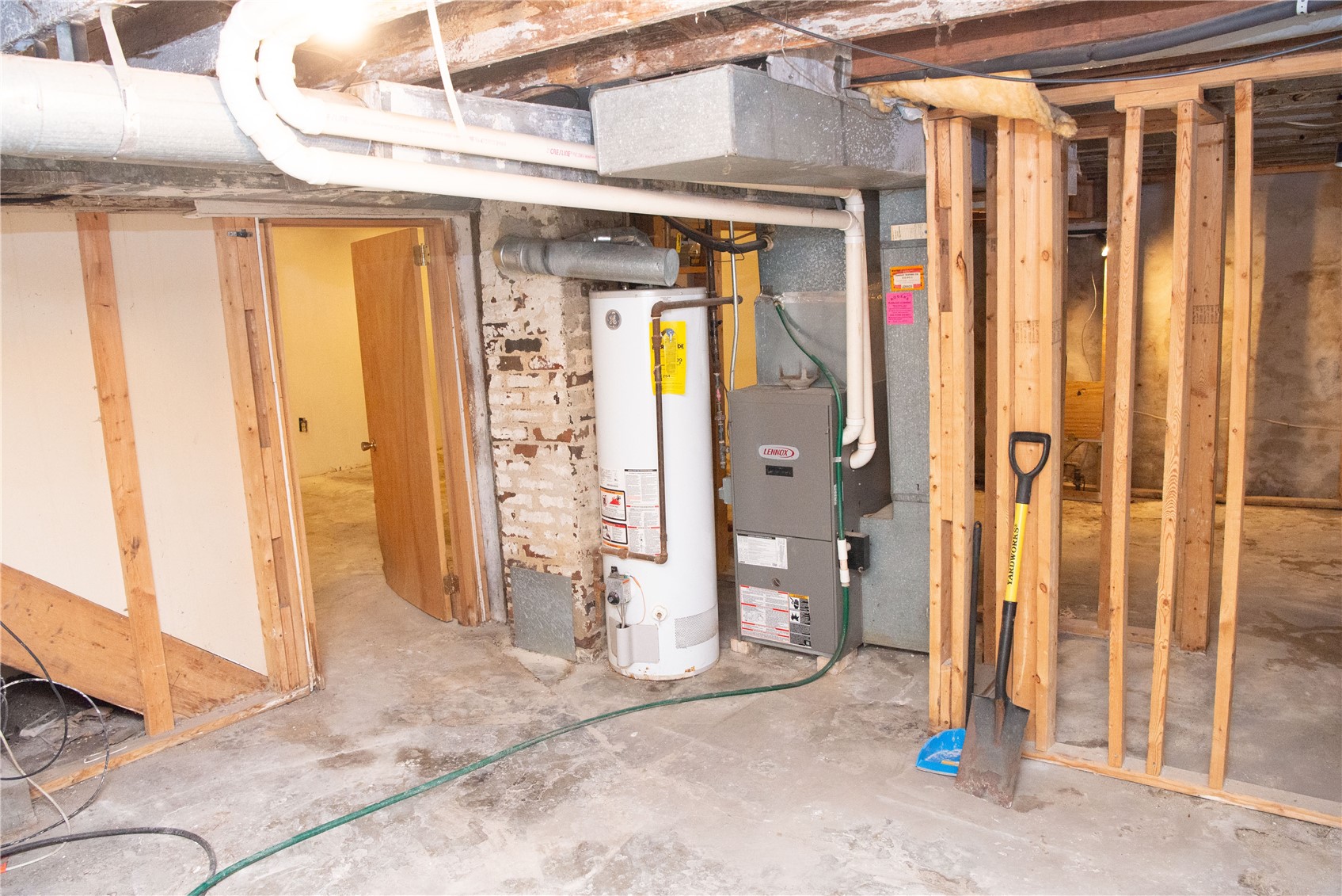 332 Newell Street Waterloo IA 50703