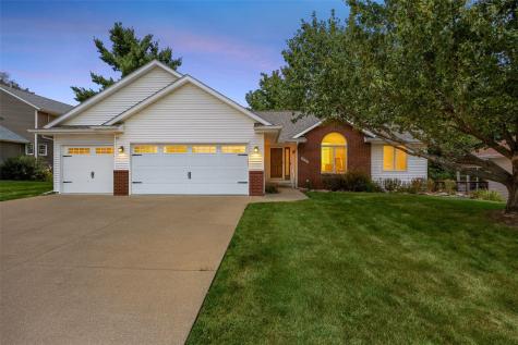 2822 Oak Crest Court NW Cedar Rapids IA 52405