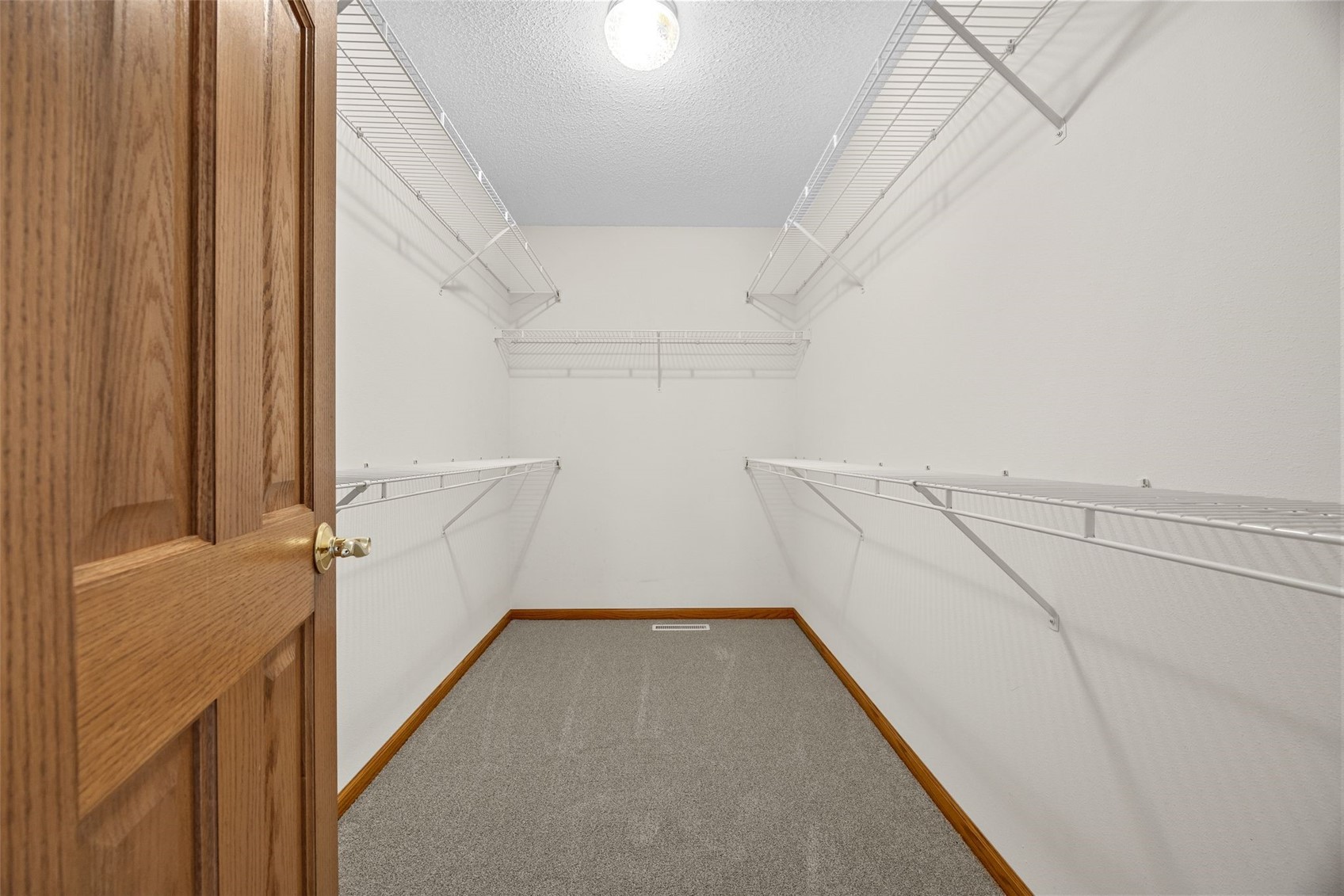 2822 Oak Crest Court NW Cedar Rapids IA 52405