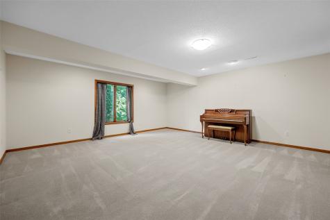 2822 Oak Crest Court NW Cedar Rapids IA 52405