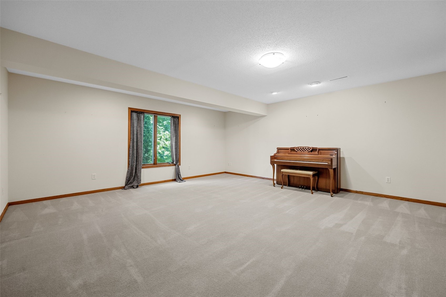 2822 Oak Crest Court NW Cedar Rapids IA 52405