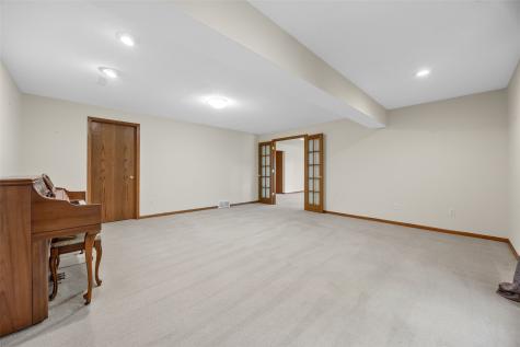 2822 Oak Crest Court NW Cedar Rapids IA 52405