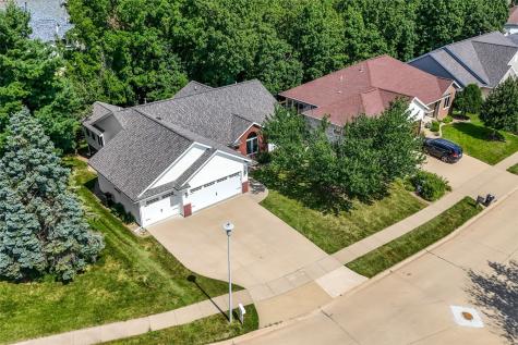 2822 Oak Crest Court NW Cedar Rapids IA 52405