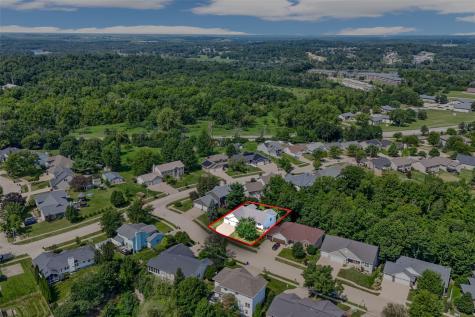 2822 Oak Crest Court NW Cedar Rapids IA 52405