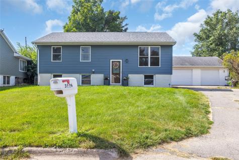3226 Huxley Lane SW Cedar Rapids IA 52404