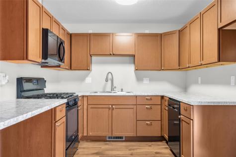 3226 Huxley Lane SW Cedar Rapids IA 52404
