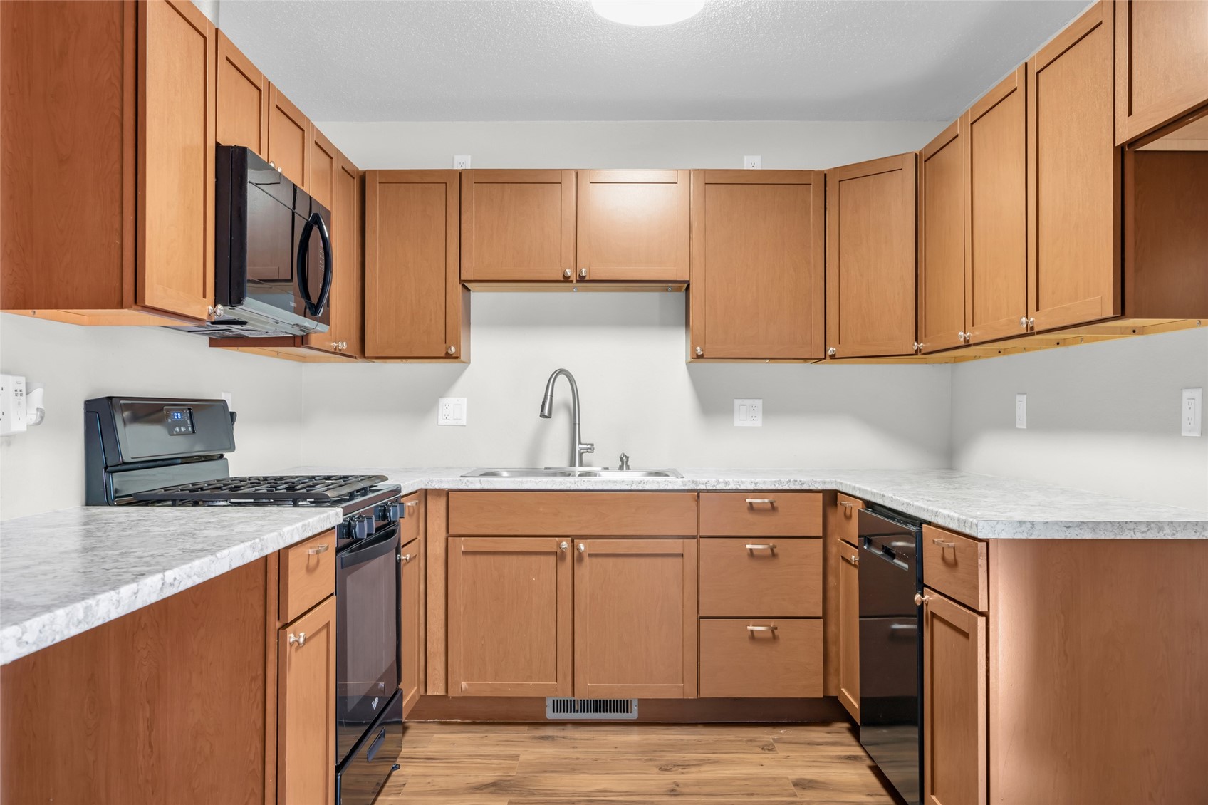 3226 Huxley Lane SW Cedar Rapids IA 52404