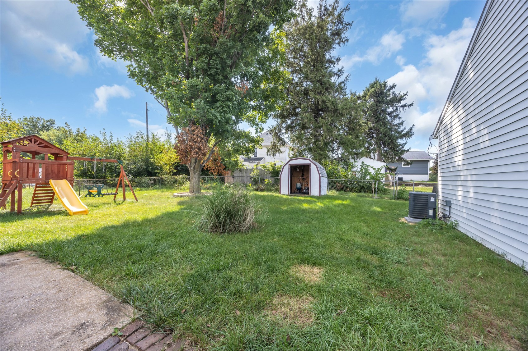 3226 Huxley Lane SW Cedar Rapids IA 52404