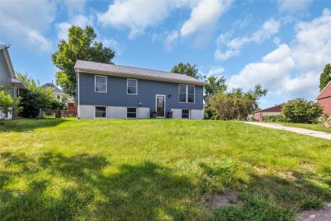 3226 Huxley Lane SW Cedar Rapids IA 52404