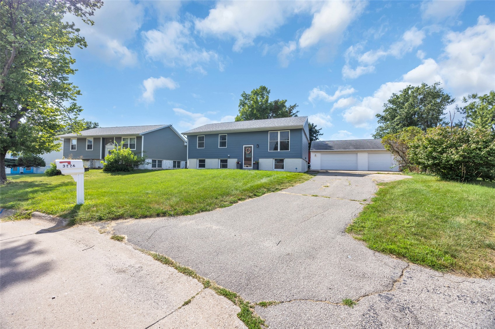 3226 Huxley Lane SW Cedar Rapids IA 52404