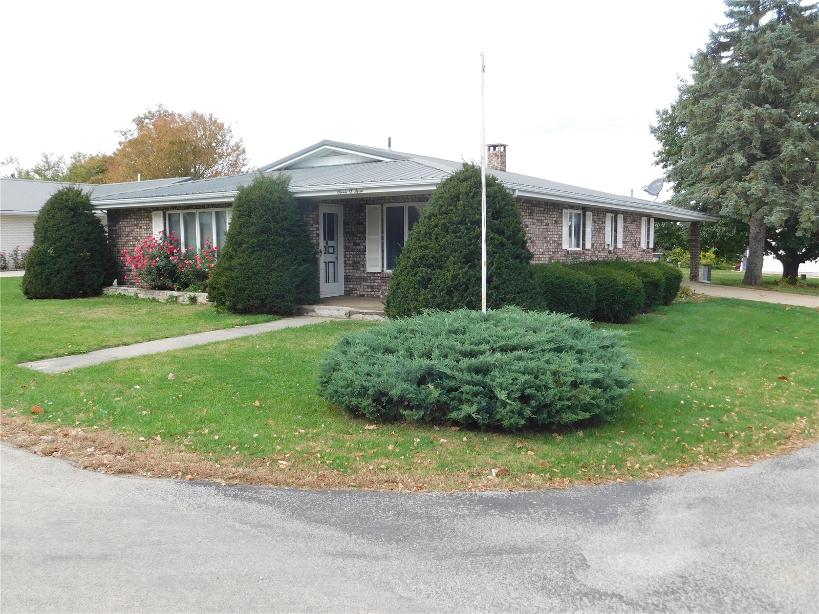 703 Smith Street Clarence IA 52216