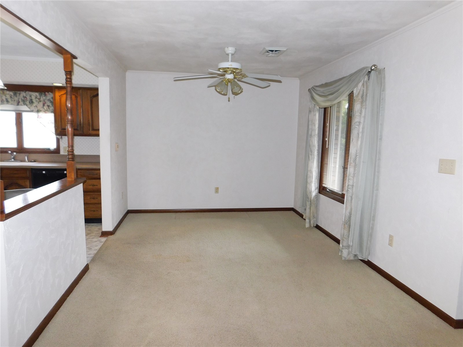 703 Smith Street Clarence IA 52216