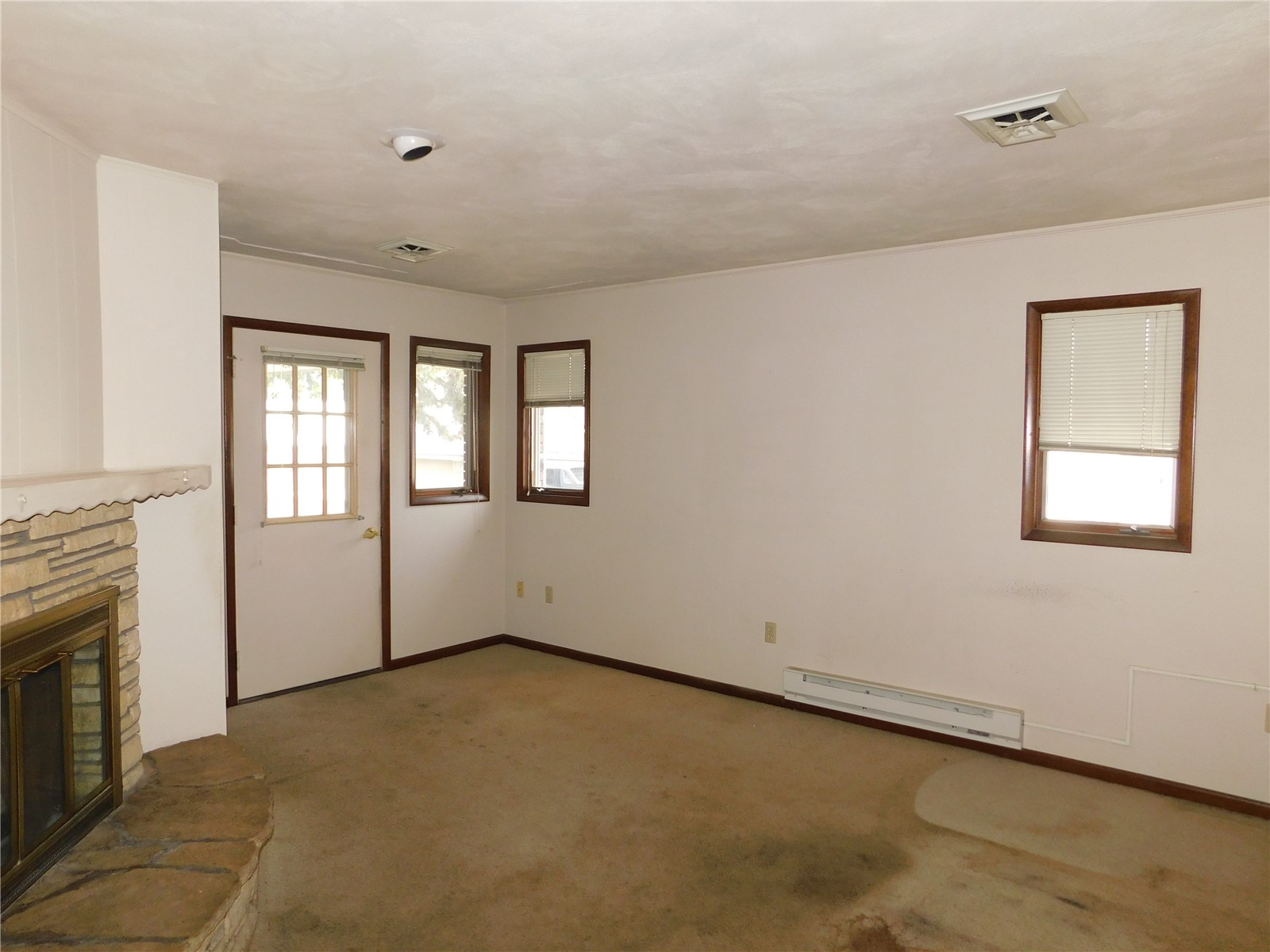 703 Smith Street Clarence IA 52216