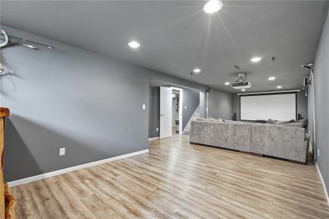 213 Hanover Road SW Cedar Rapids IA 52404
