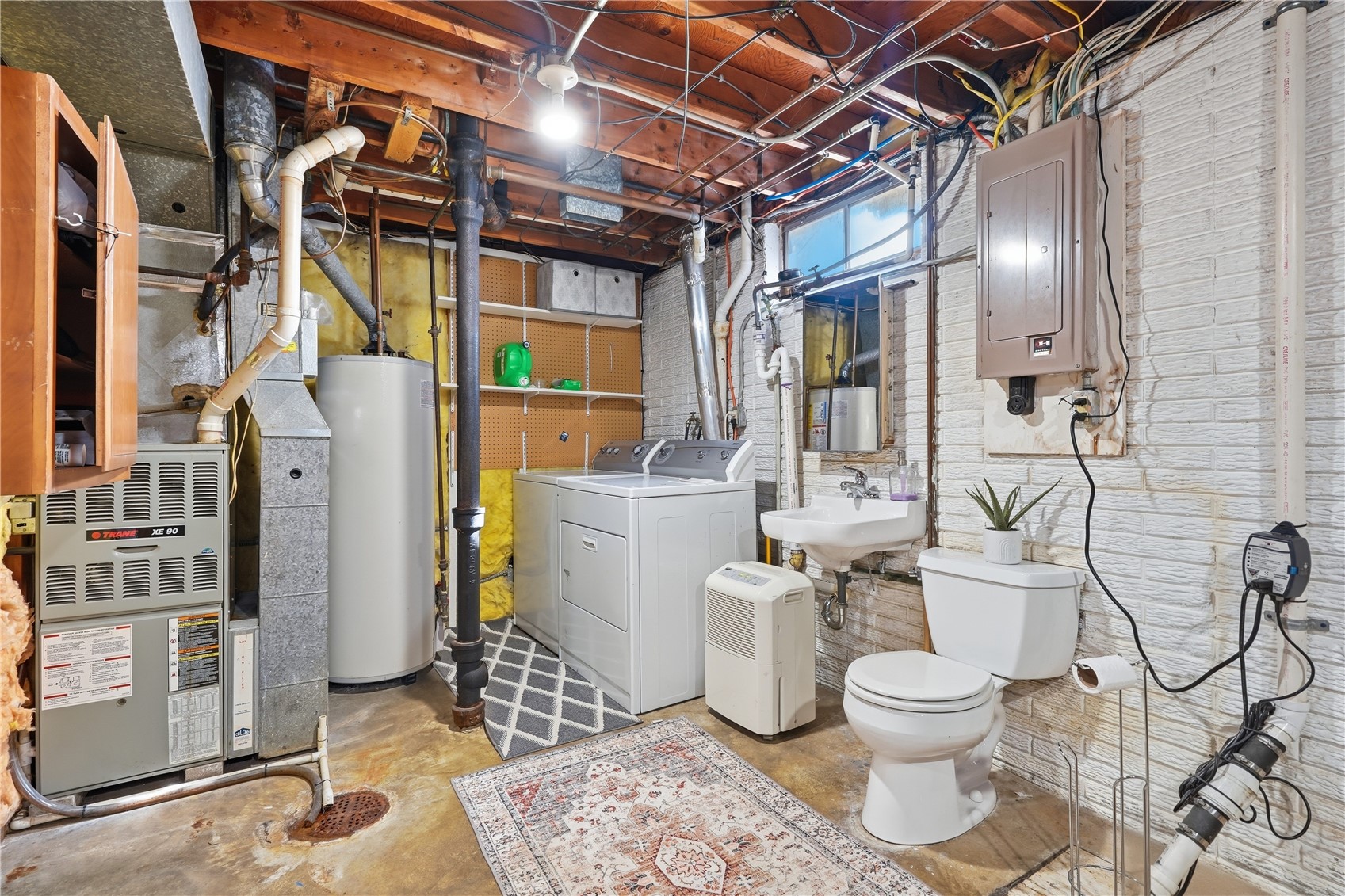 213 Hanover Road SW Cedar Rapids IA 52404