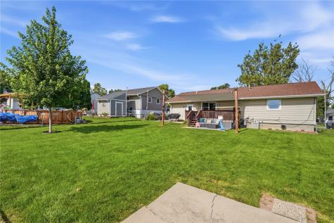 213 Hanover Road SW Cedar Rapids IA 52404