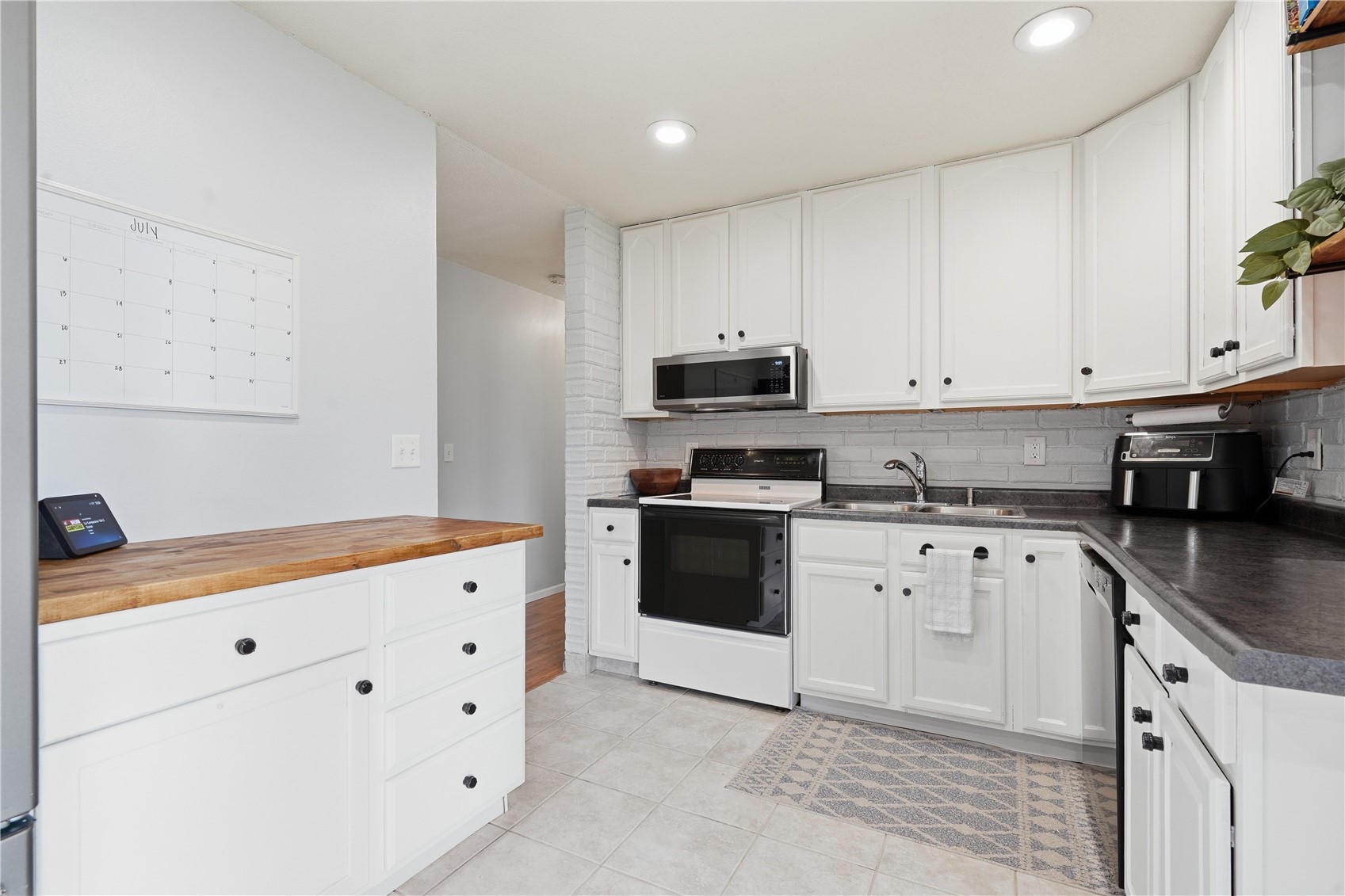 213 Hanover Road SW Cedar Rapids IA 52404