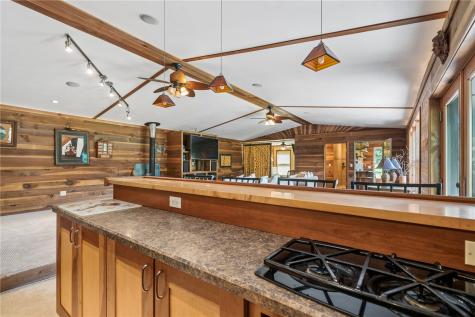 4902 Broadway Drive SE Cedar Rapids IA 52403