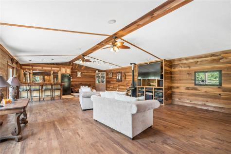 4902 Broadway Drive SE Cedar Rapids IA 52403