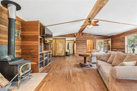 4902 Broadway Drive SE Cedar Rapids IA 52403