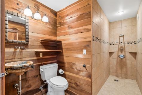 4902 Broadway Drive SE Cedar Rapids IA 52403