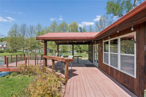 4902 Broadway Drive SE Cedar Rapids IA 52403