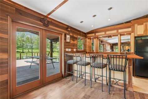 4902 Broadway Drive SE Cedar Rapids IA 52403