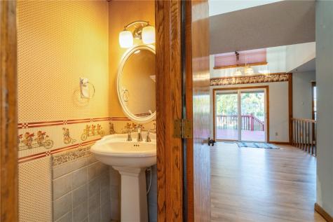4635 Coventry Lane NE Cedar Rapids IA 52402