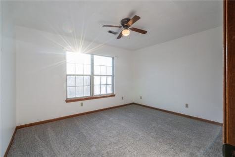 4635 Coventry Lane NE Cedar Rapids IA 52402